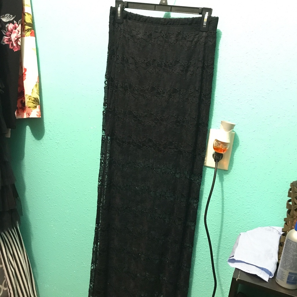 Black skirt
